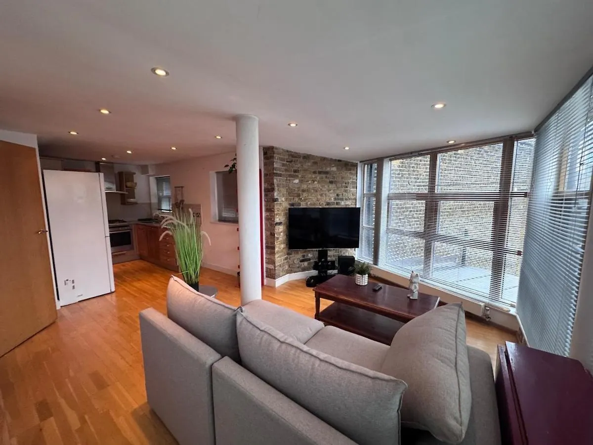 Super Cute Shoreditch Loft Londra 0*,